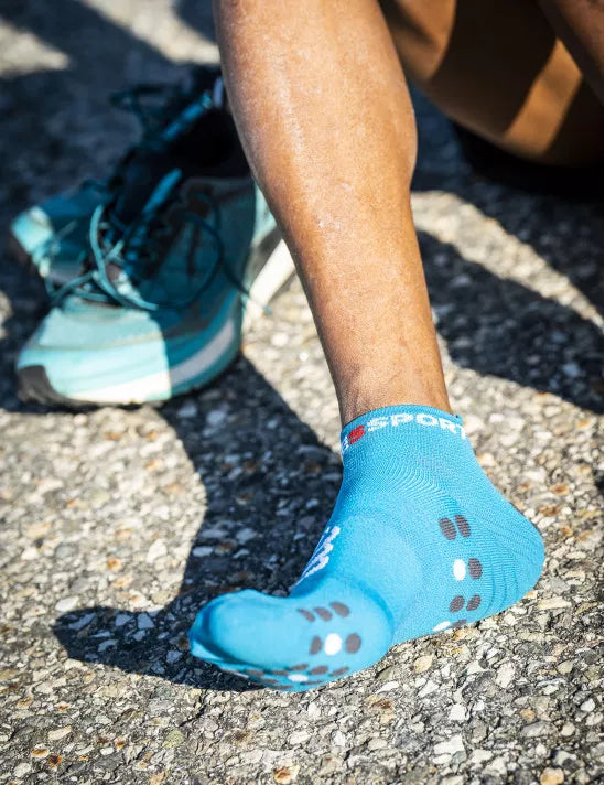 Compressport Unisex's Pro Racing Socks v4.0 Run Low - Mosaic Blue/Magnet