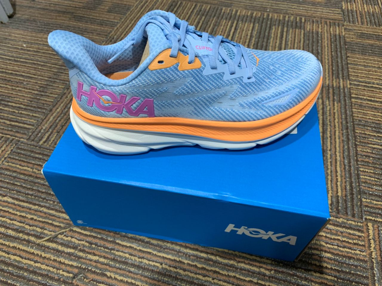 HOKA Women's Clifton 9 - Airy Blue/Ice Water