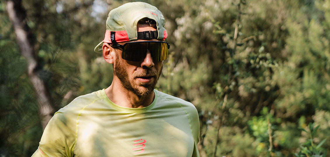 Compressport Unisex's 5 Panel Light Cap - Nile/Fluo Red