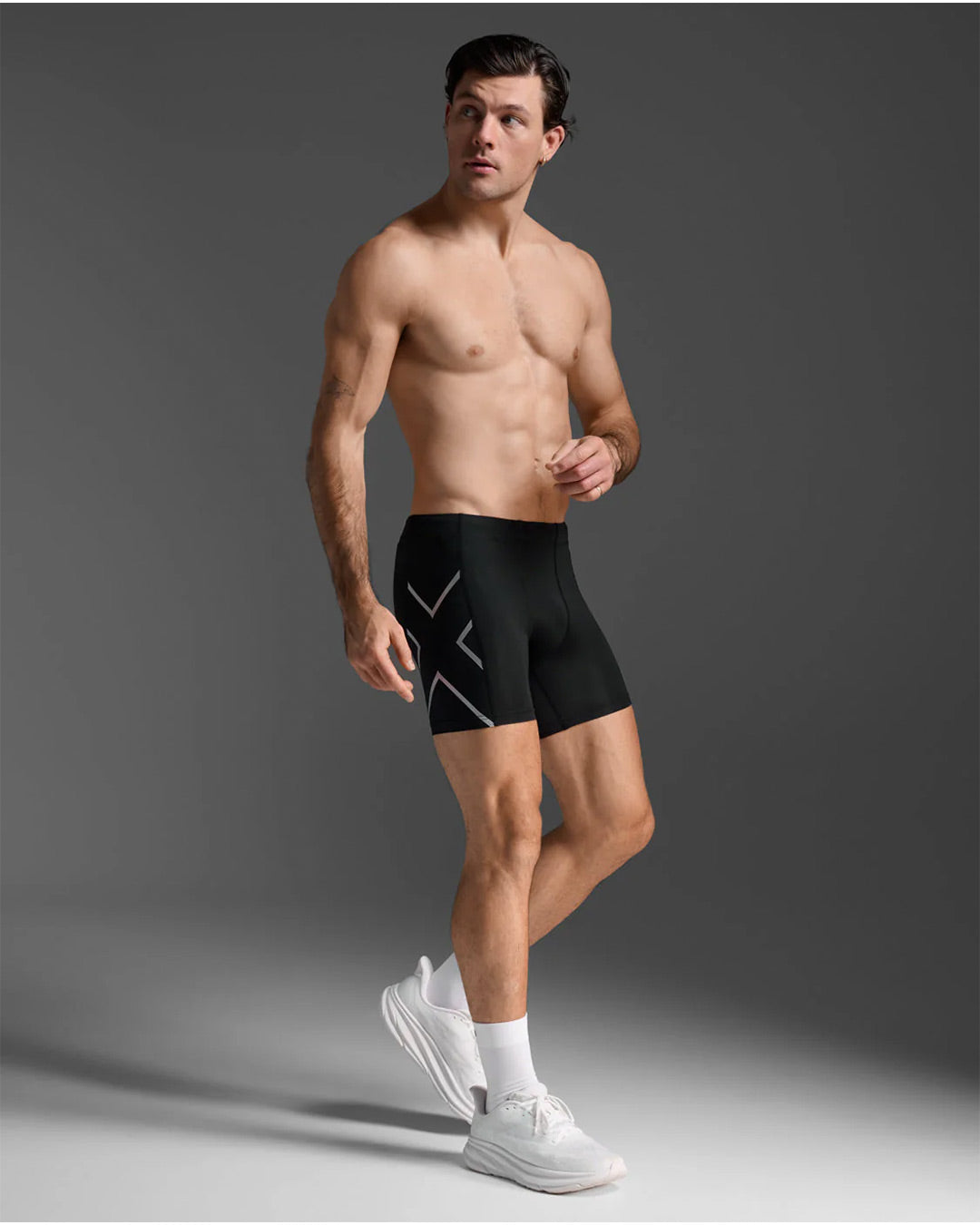 2XU Men's 1/2 Compression Short - MA4508B (BLK/SIL)