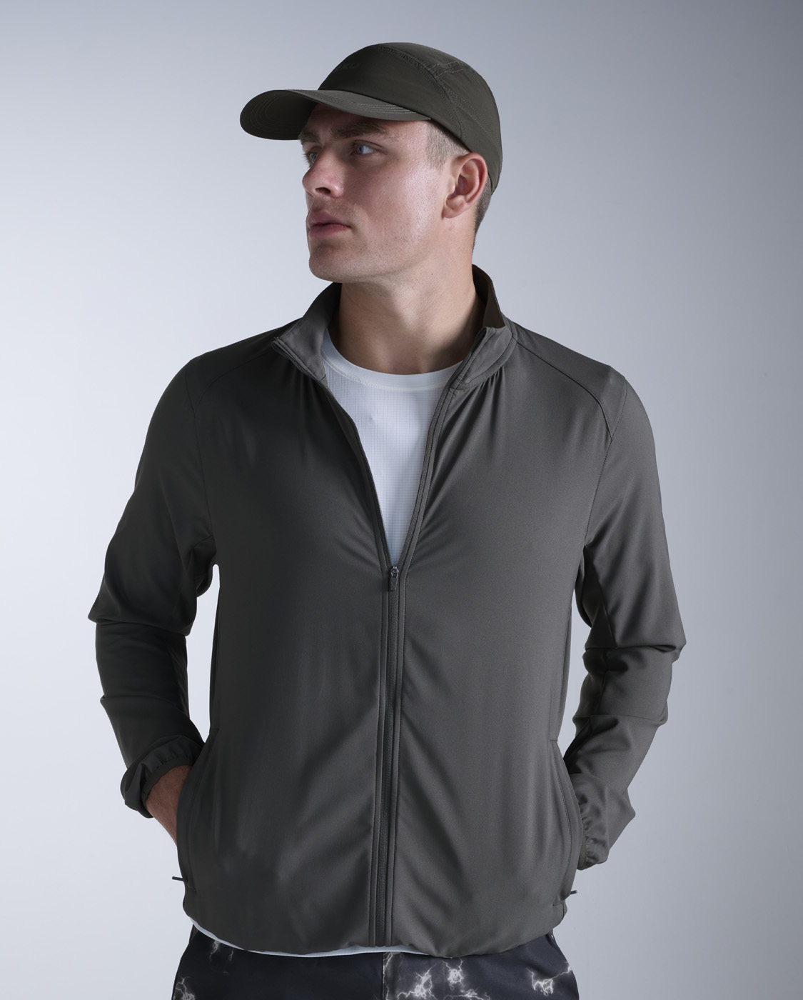 2XU Men's Aero Jacket - Flint/Black Reflective