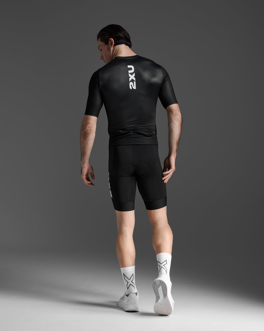 2XU Men's Aero Hex Tri Sleeved Top MT7395A - Black/White