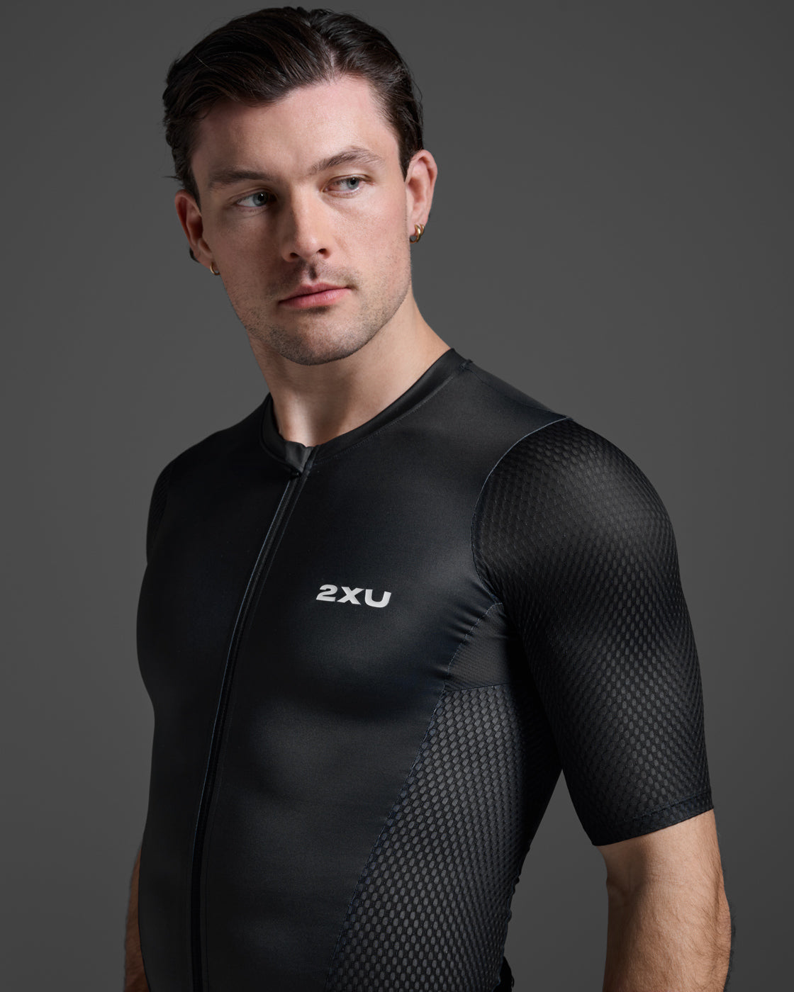 2XU Men's Aero Hex Tri Sleeved Top MT7395A - Black/White