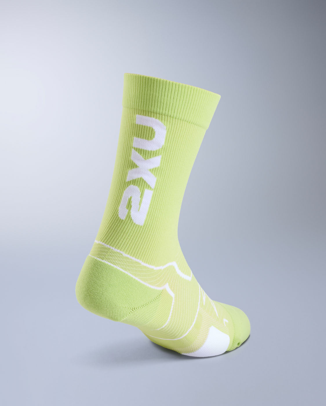 2XU Unisex's Vectr Cushion Crew Socks - Cool Matcha/White