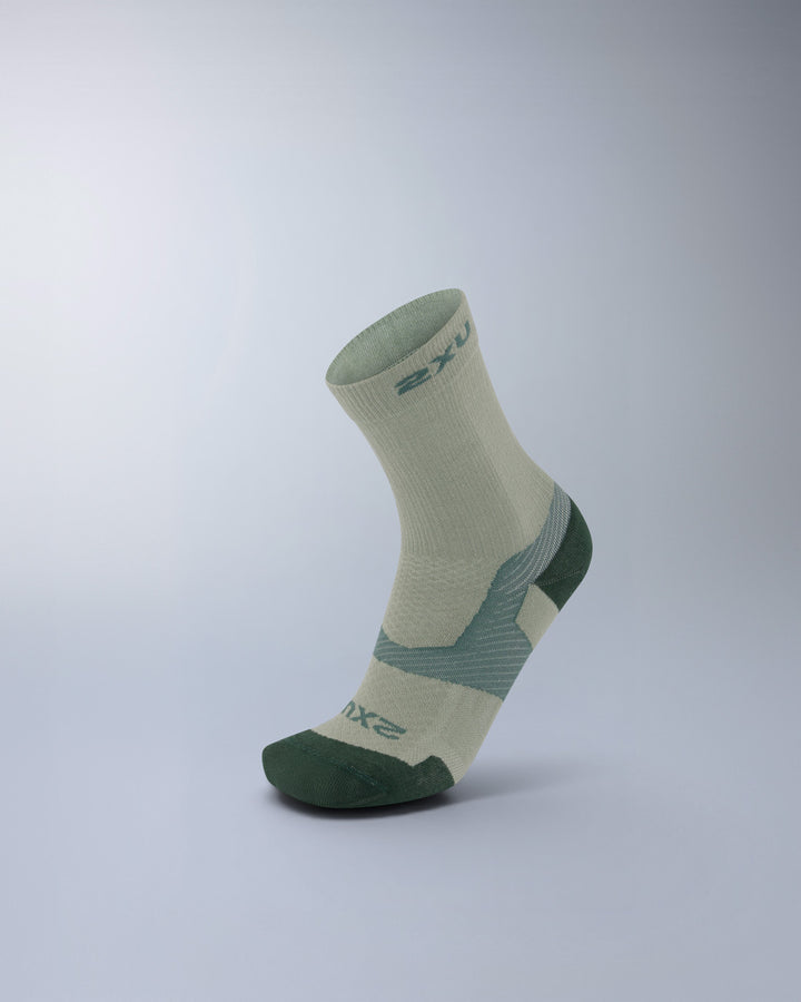 2XU Unisex's Vectr Light Cushion Merino Crew Socks - Eucalyptus/Olive Leaf