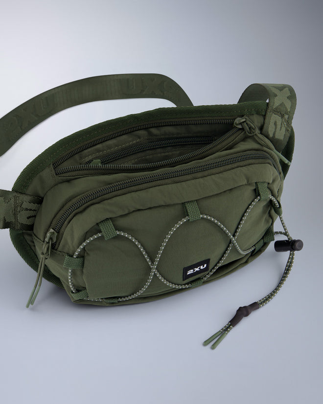 2XU Unisex's Cross Body Bag - Hunter Green/Harbor Mist