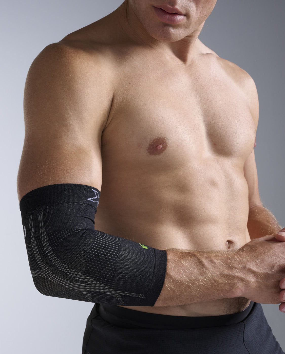 2XU Unisex's Pain Relief Elbow Support Sleeves - Grey/Black
