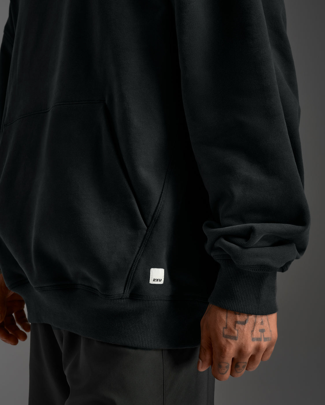 2XU Unisex's EZ Oversized Organic Cotton Hoodie - Black/Black