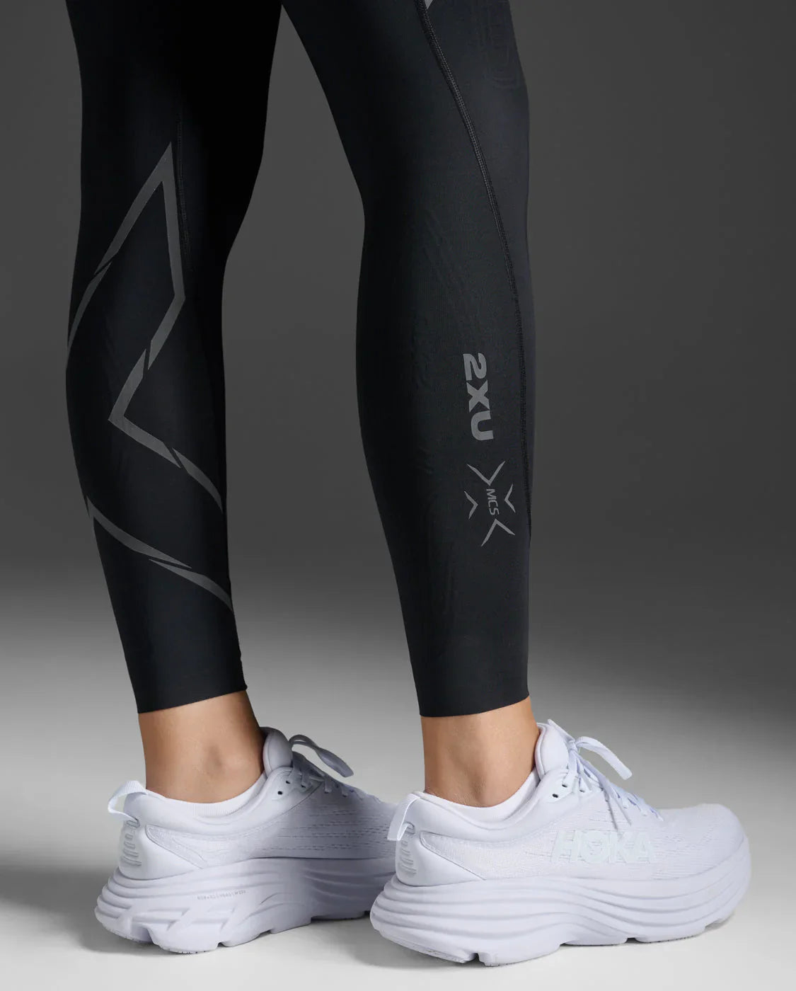 2XU Women's Light Speed Compression Mid-Rise Tights - BLK/BRF