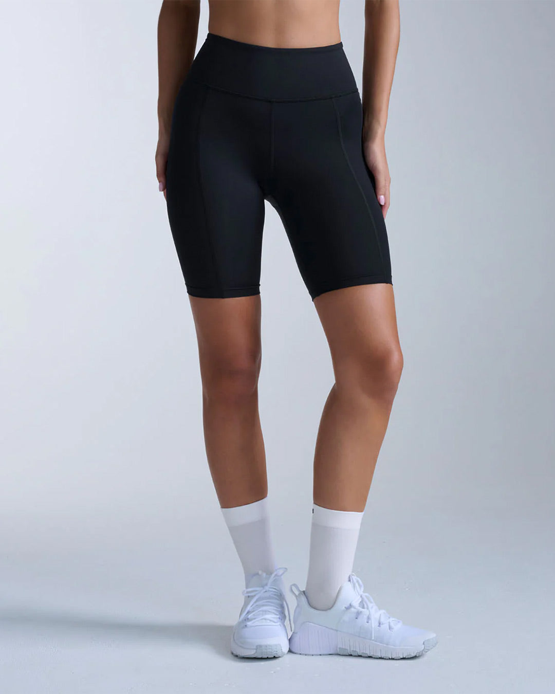 2XU Women's Core Hi-Rise Compression 7 Inch Shorts - Black/Silver