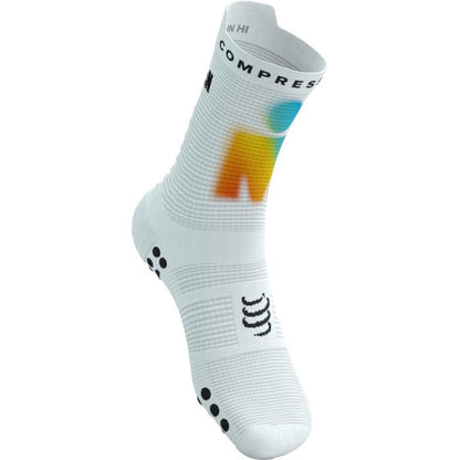 Compressport Unisex's Pro Racing Socks v4.0 Run High 360° print Ironman 2025 L1 - White/Sunrise