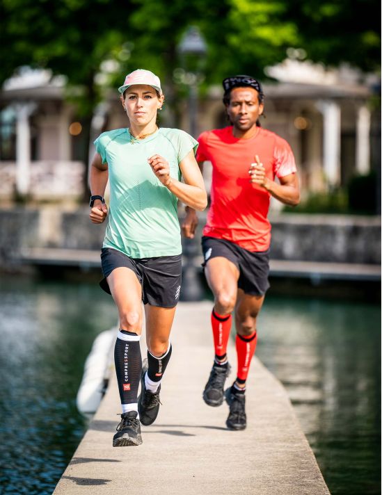 Compressport Unisex Calf Sleeve R2 3.0 - Black