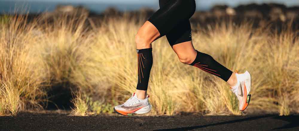 Compressport Unisex Calf Sleeve R2 Aero - Black