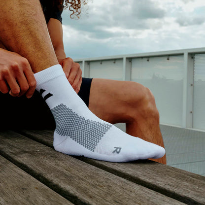 CEP Unisex's Training Socks Mid-Cut - White