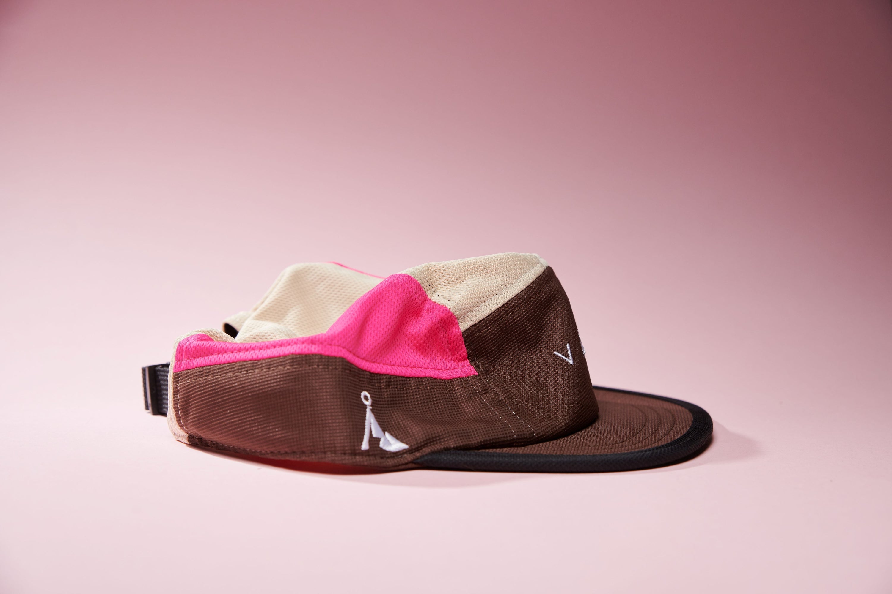 VAGA Club Cap - Beige/Camel Brown/Neon Pink