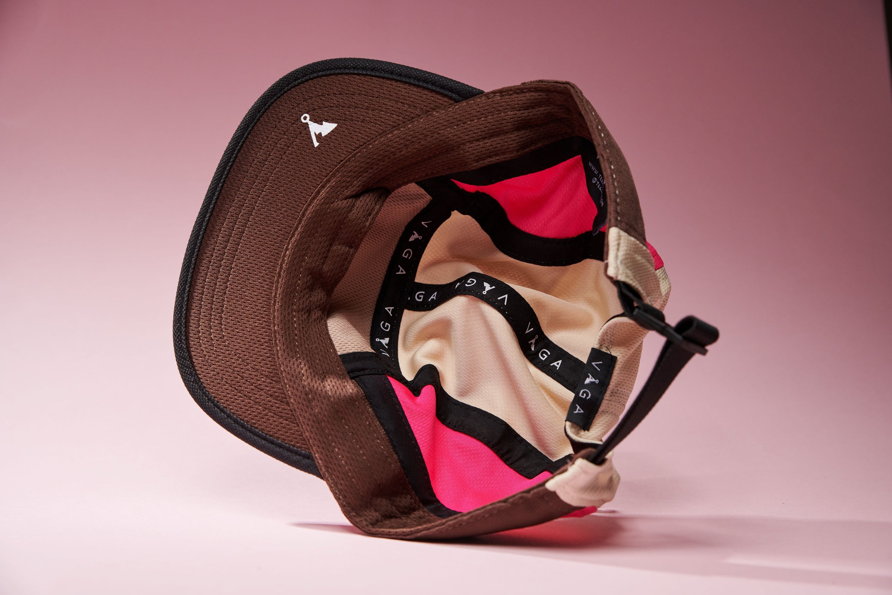 VAGA Club Cap - Beige/Camel Brown/Neon Pink