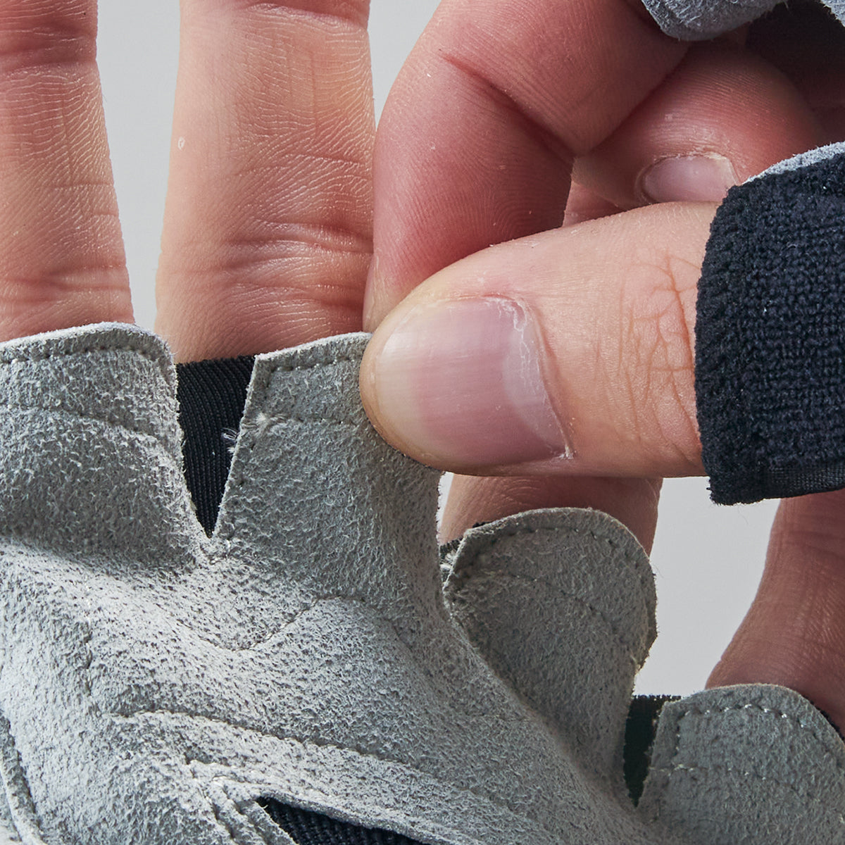 Pearl Izumi Unbound Glove - White ( 229-11 )