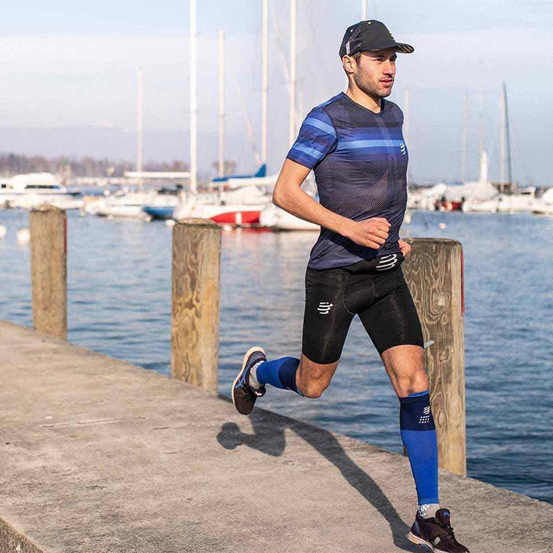 COMPRESSPORT Running Under Control Short