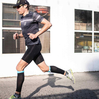 COMPRESSPORT RUN UNDER CONTROL SHORT-BLACK (AM00022B_990)