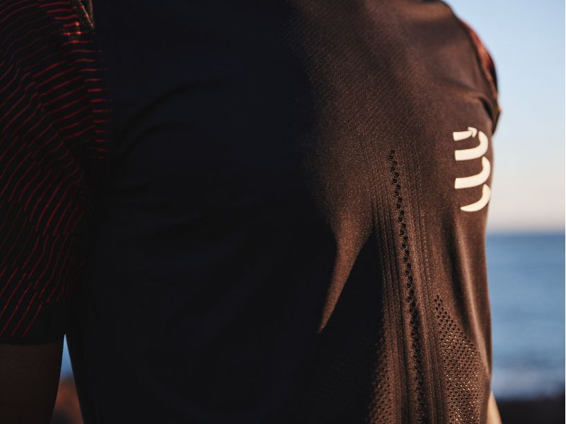 Compressport Men's Racing SS Tshirt - Black/Red