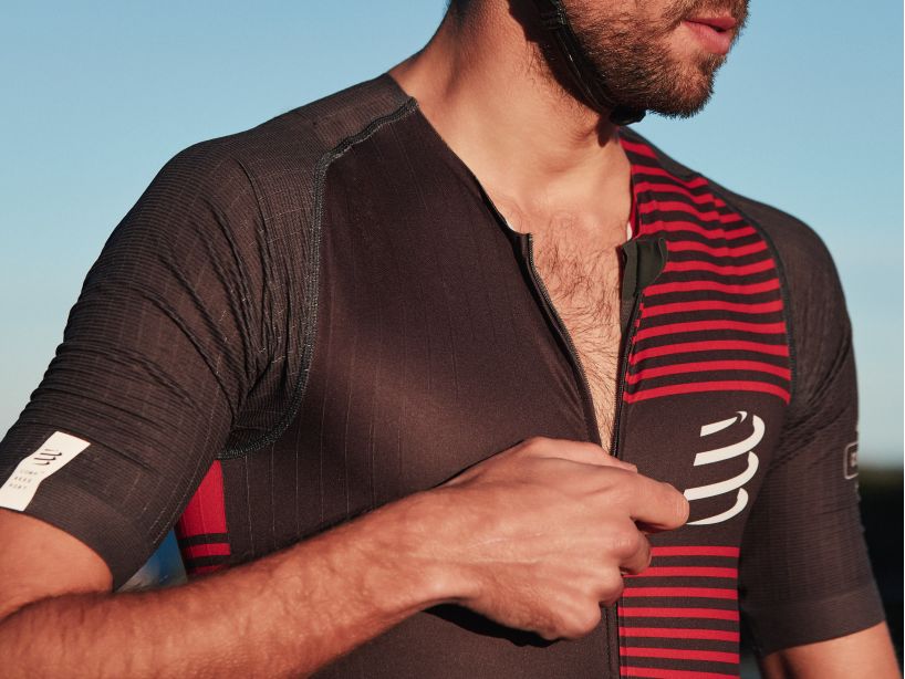 Compressport Men's Aero SS Trisuit - Black/Red AM00126B_906