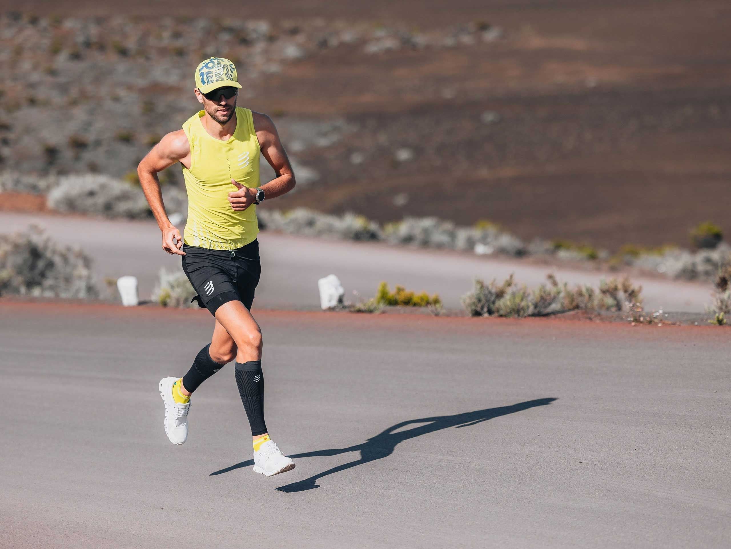 Compressport Men's Pro Racing Singlet - Evening Primrose/White