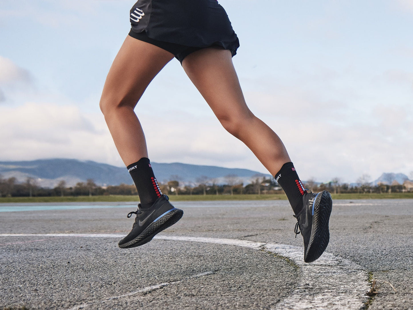 Compressport Unisex's Pro Racing Socks v4.0 Run High - Black/Red