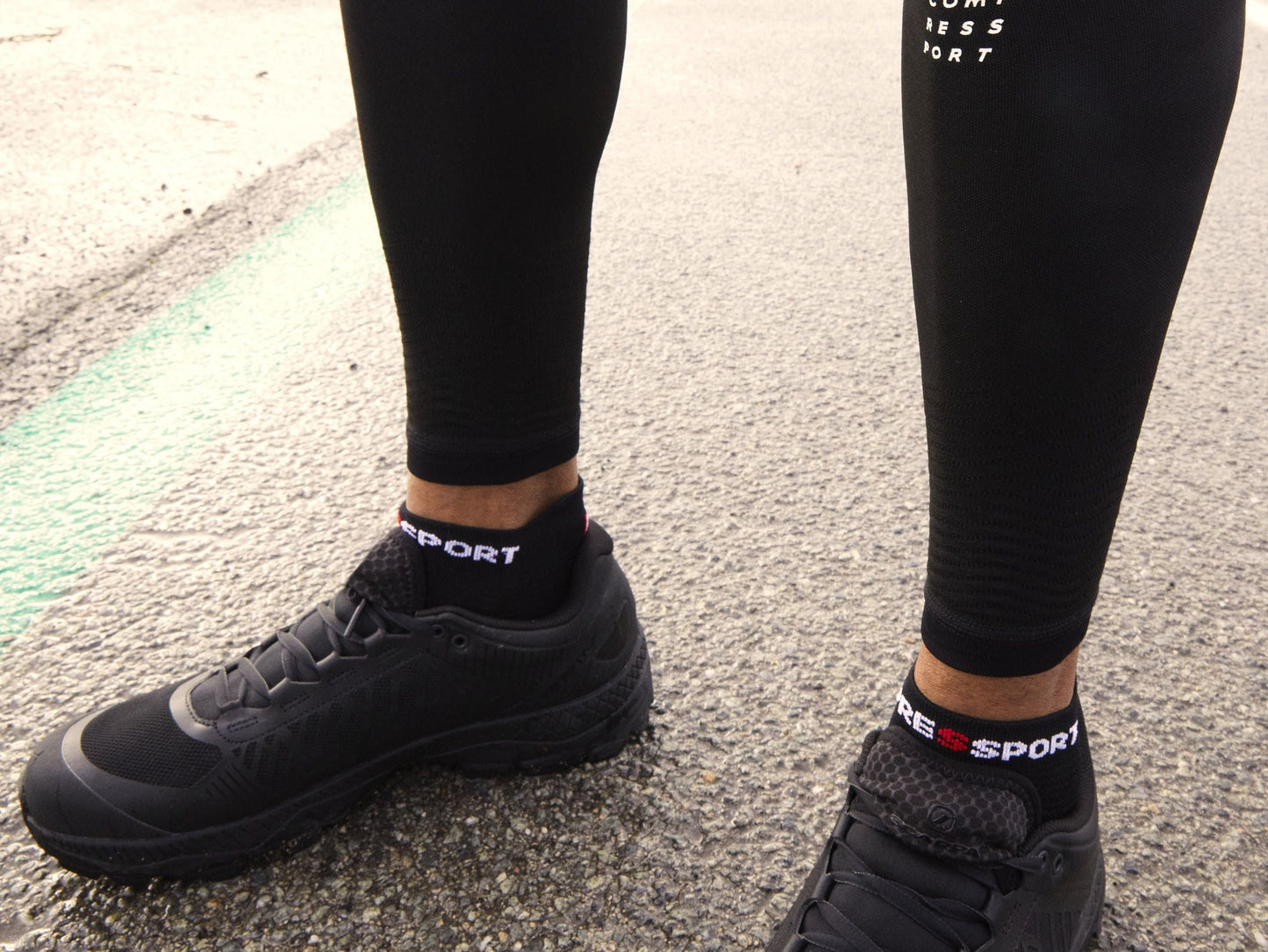 Compressport Unisex's Pro Racing Socks v4.0 Run Low - Black/Red