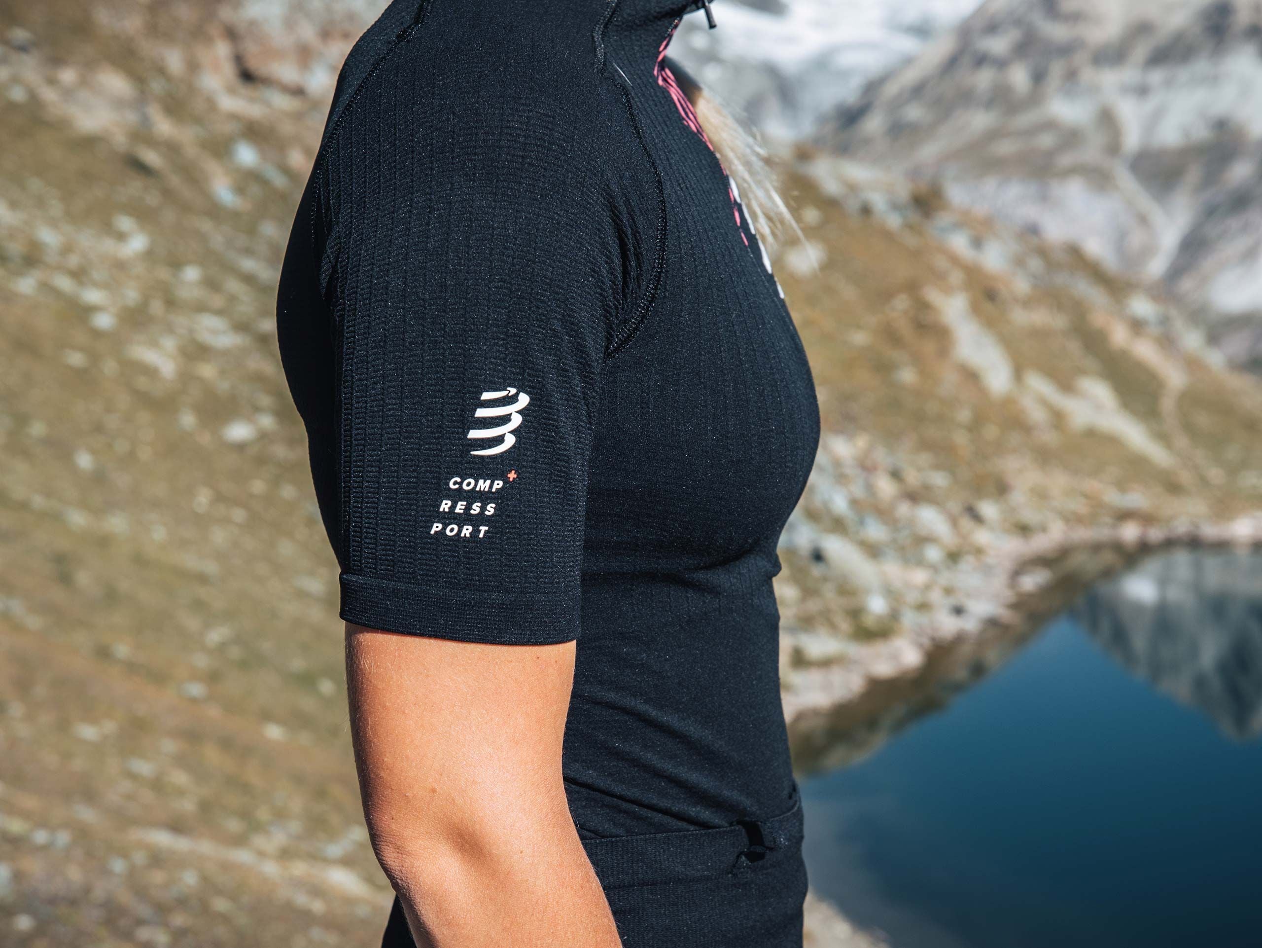 Compressport Women's Trail Postural SS Top - Black ( AW00089B_990 )